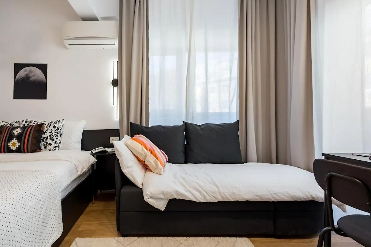 דירה בוקרשט Sunny Studio - Charming Balcony - Romana Square